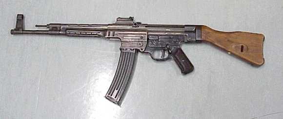 《使命召唤18:先锋》STG44枪支介绍