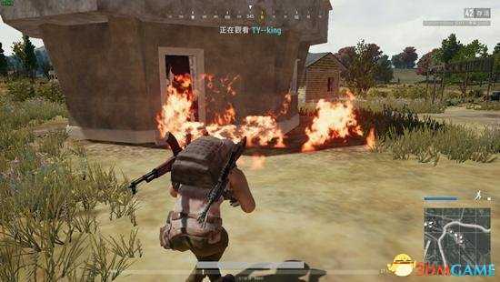 绝地求生四种投掷物使用技巧 攻楼必备燃烧弹