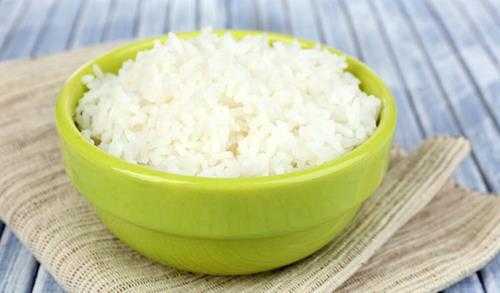 蒸米饭水和米的比例和时间(煮饭水米比例盘点)