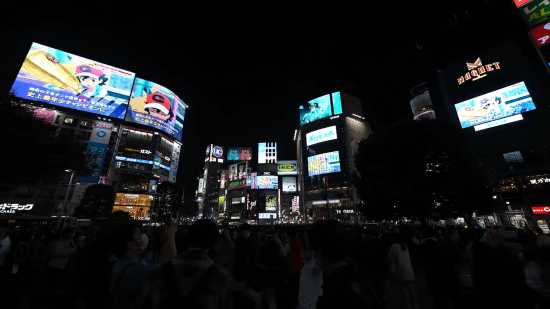 小智夺冠登上涩谷街头大屏幕 片尾或暗示新动画